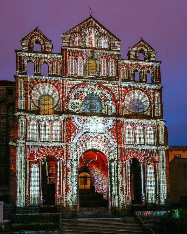 Ferienwohnung Le Raphael Centre Historique Le Puy-en-Velay Exterior foto